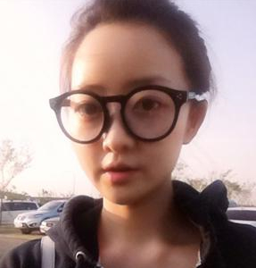 做了v－line瓜子臉手術(shù)八個月了，果很好，看看前后對比照片吧~