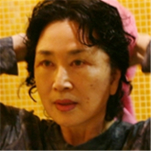 做面部拉皮除皺手術(shù)半年多了，看看我的恢復(fù)過(guò)程照片吧，果不錯(cuò)~