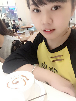 做了雙眼皮多項(xiàng)整形手術(shù)，大家來看看果如何