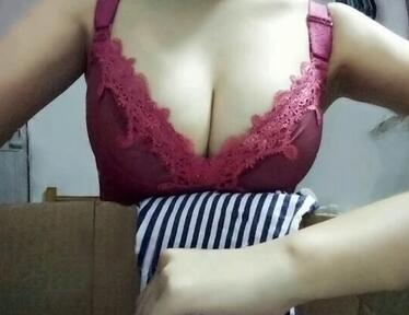 抽脂隆胸一個月 果自然