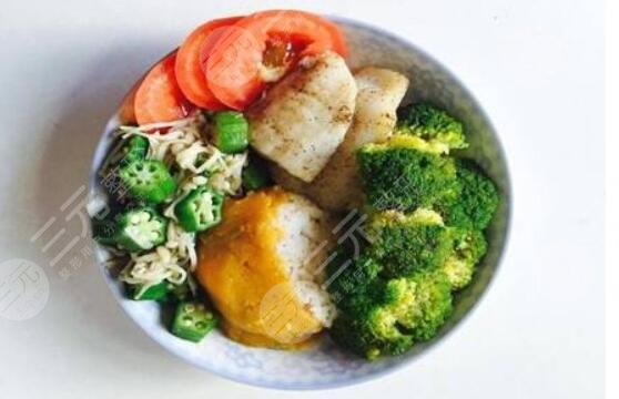 不吃晚飯減肥法容易反彈嗎？如何科學(xué)搭配減肥食譜？