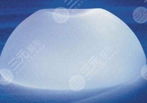 水滴形假體和圓形假體哪個更好看