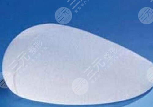 水滴形假體和圓形假體哪個更好看